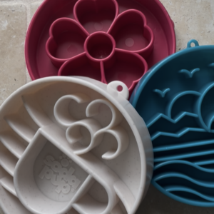 Bol à alimentation lente